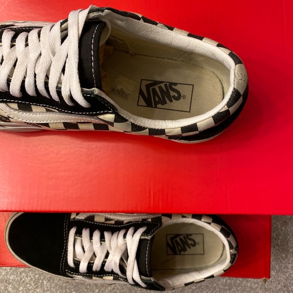 Vans Old Skool Sneakers - Picture 4 of 10